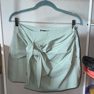 NWT Skort